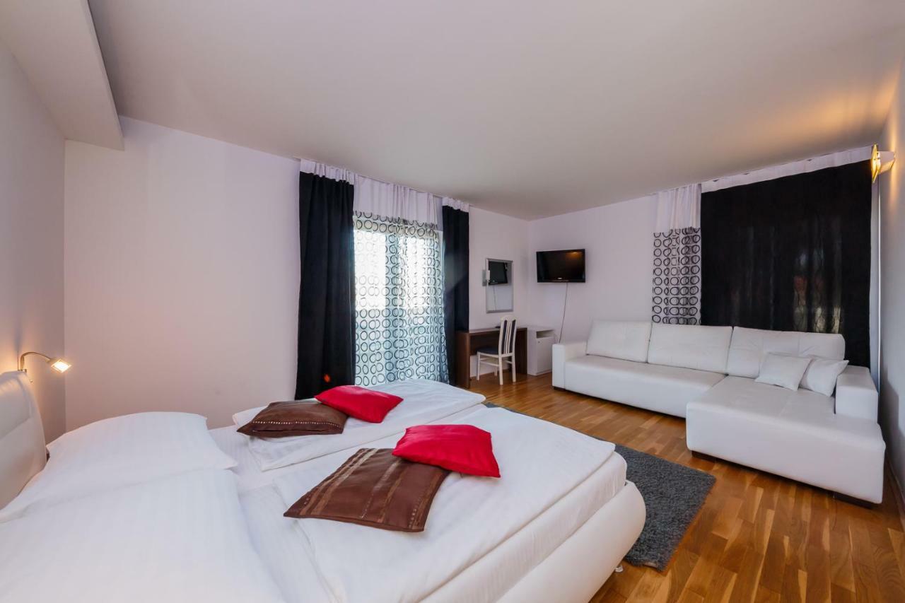 Villa Sveti Kriz Trogir Buitenkant foto